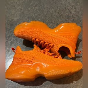 Steve Madden JMAXIMAR RHINESTONES.             Color- orange      Size-8.5